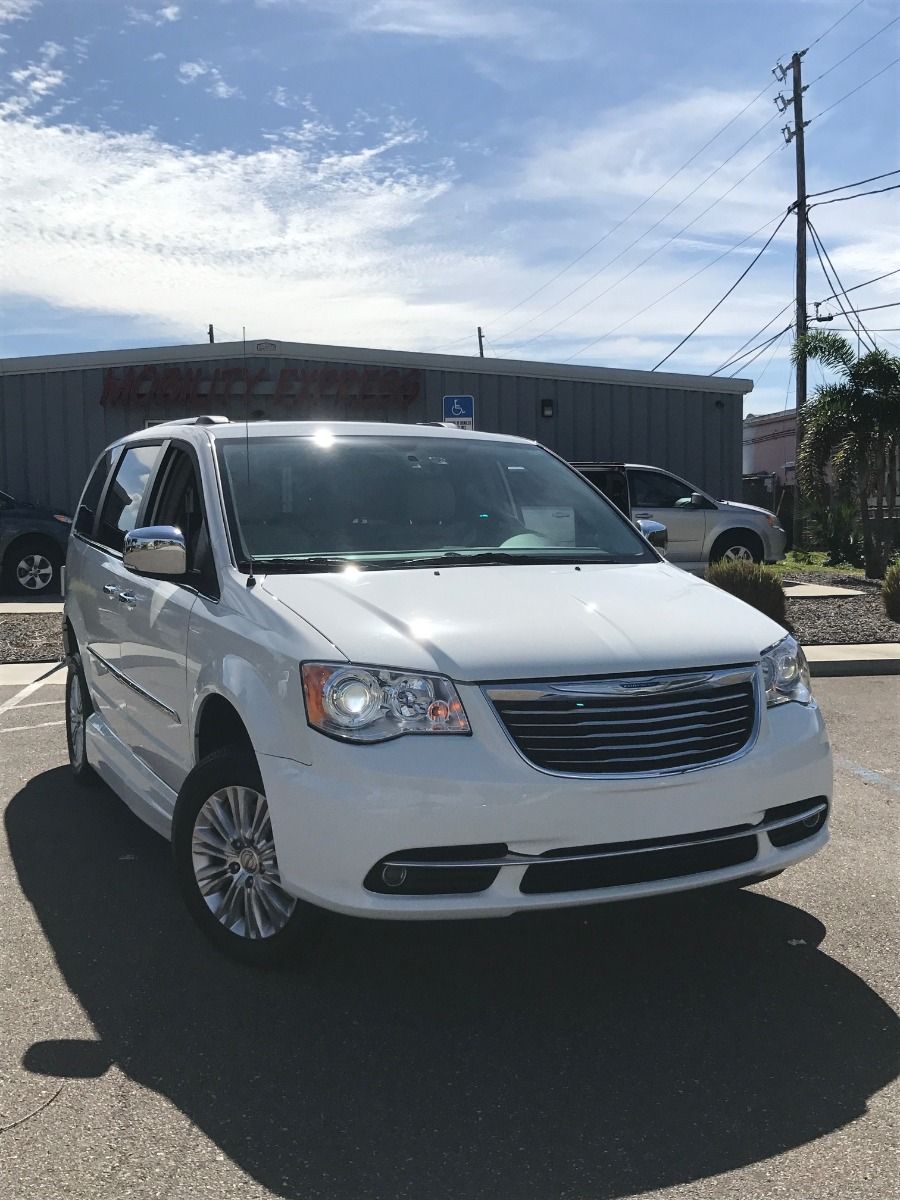 chrysler town & country 2013 2C4RC1GG1DR508495 image chrysler town & country 2013 2C4RC1GG1DR508495 image